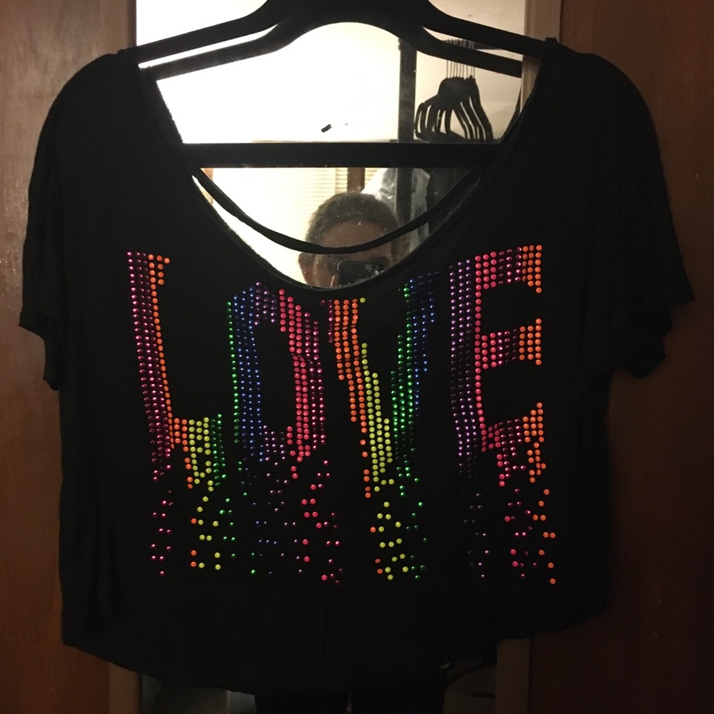 NWOT Colorful dissipating rainbow love cropped tee